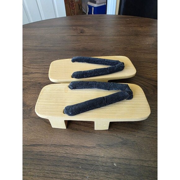 Traditional Japanese Wooden Geta Sandals With Black Velvet Straps 9.5 Inch Size - Picture 5 of 15